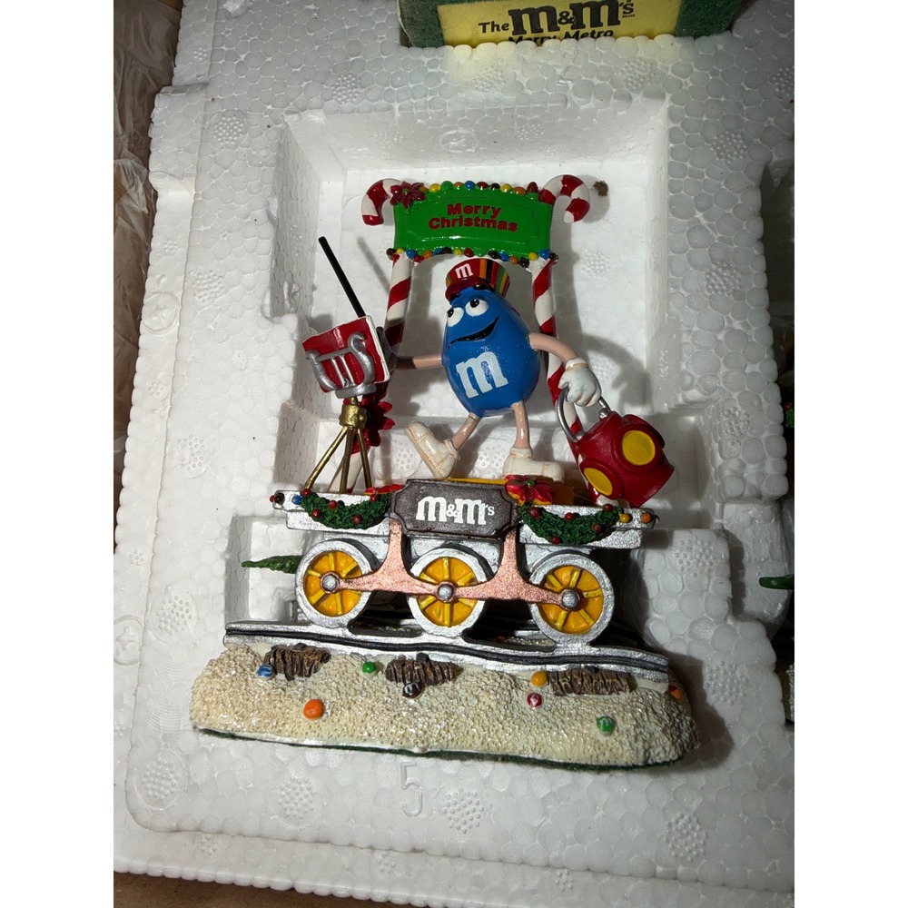 Danbury Mint M&M's Merry Metro Christmas Train 5 Piece Set Holiday Collectible - Picture 14 of 16